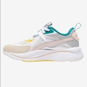 COPY - WORN ONCE Puma RS-Curve OQ "White/Pink/Teal" Women's Shoe 7